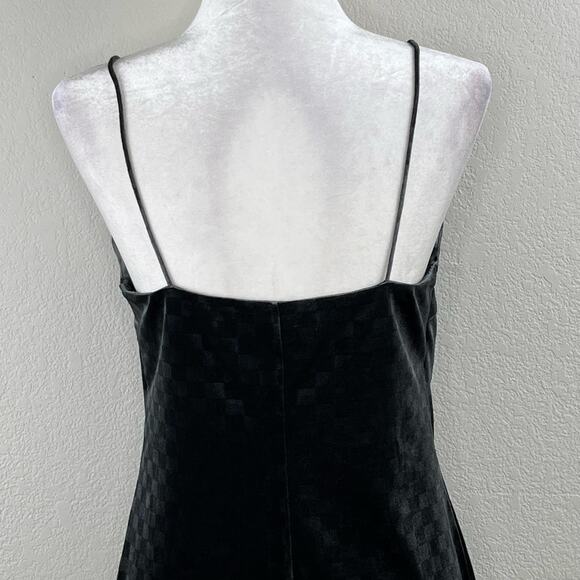 Elodie Dark Gray Pullover Velvet Checkered Spaghetti V-Neck Mini Dress Medium - Picture 8 of 13